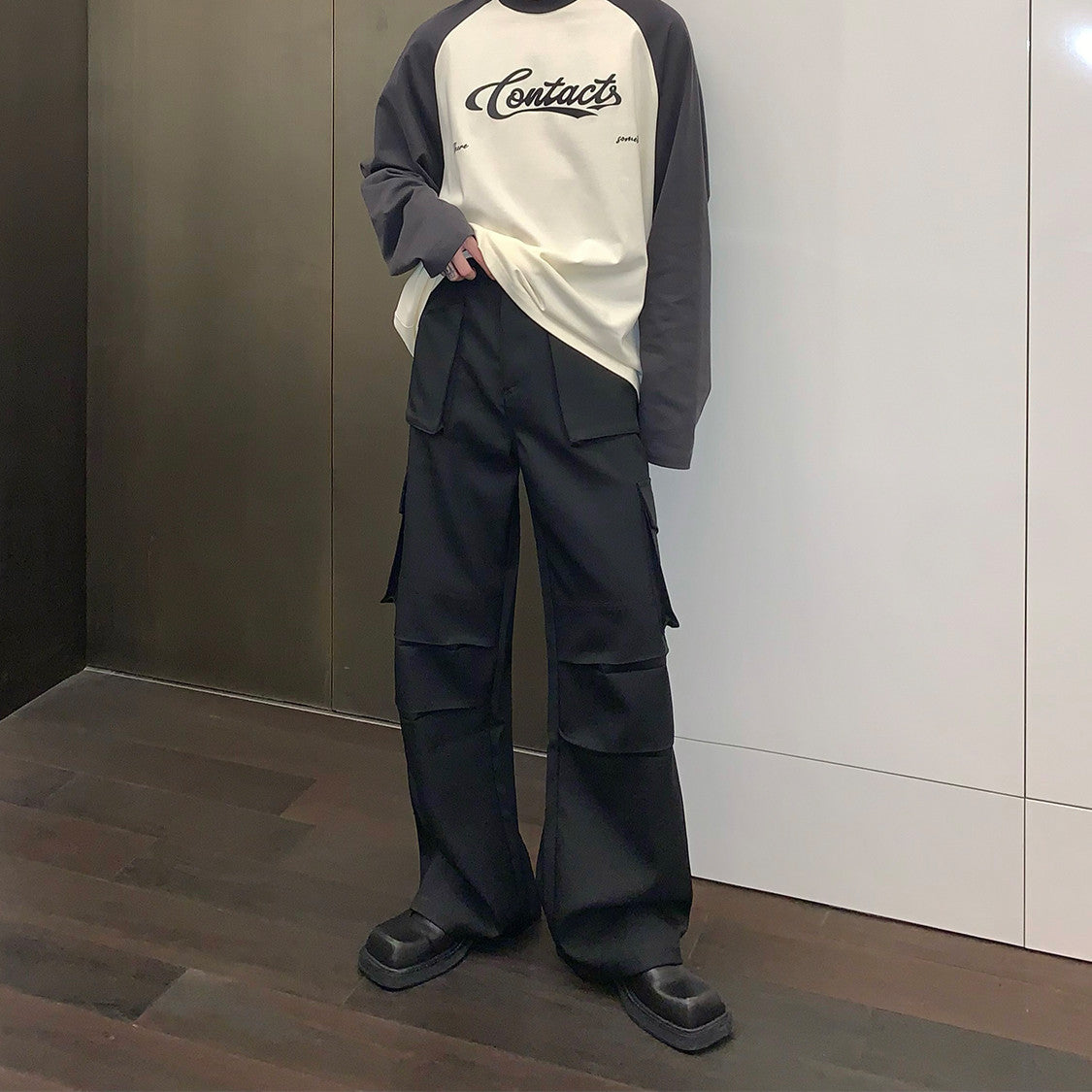 loose pleated cargo pants