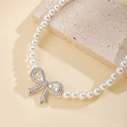 Novien Diamond Bow Pearl Necklace