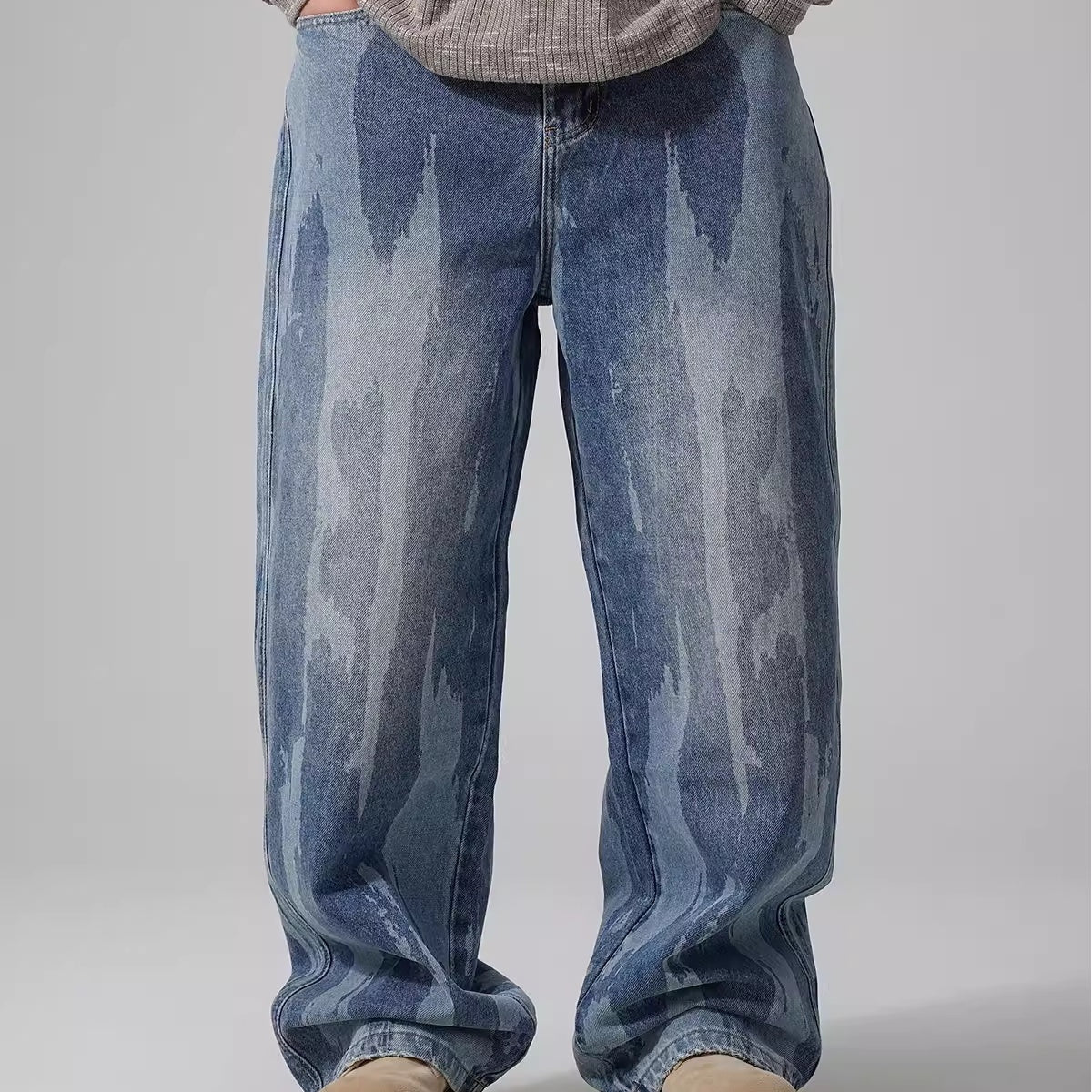 Relaxed Straight Jeans