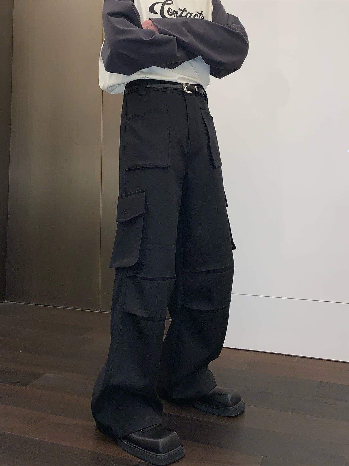 loose pleated cargo pants