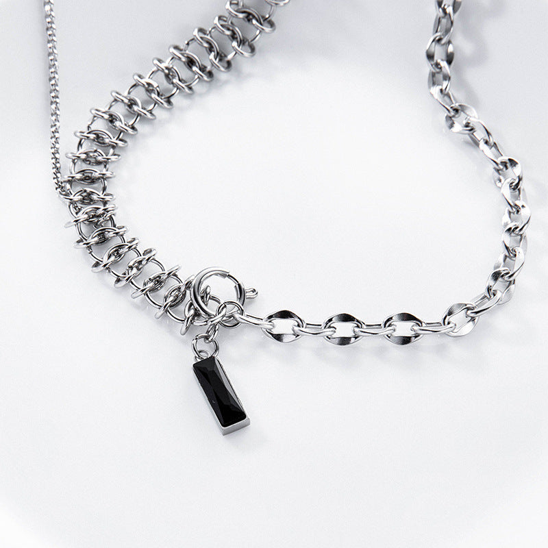 Novien Black Gem Necklace