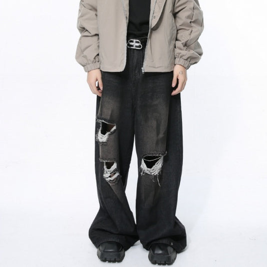 Distressed Oversize Jeans