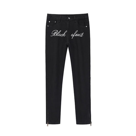 Embroidery Slit Jeans