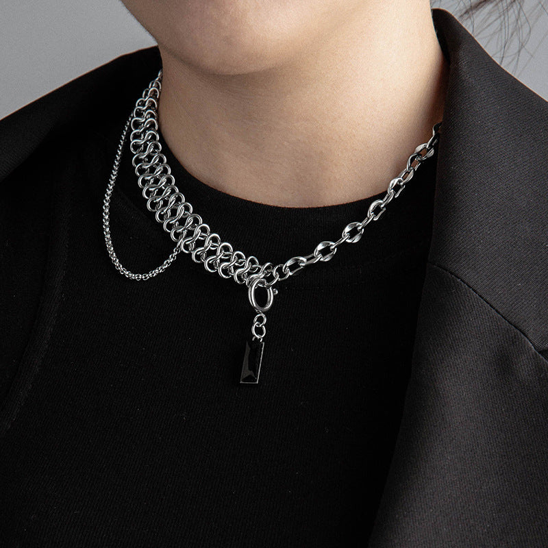 Novien Black Gem Necklace