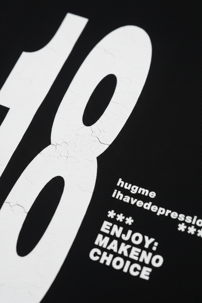 Oversized "18" Cotton Tee - Detail Shot